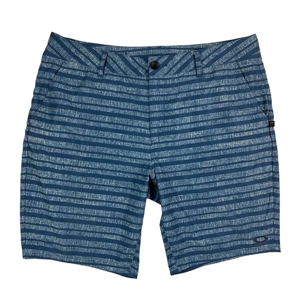 Oakley Regular Fit Blue Stripe Hybrid Shorts Men's Size 38 Lightweight Stretch